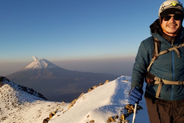 escalando iztaccihuatl tour