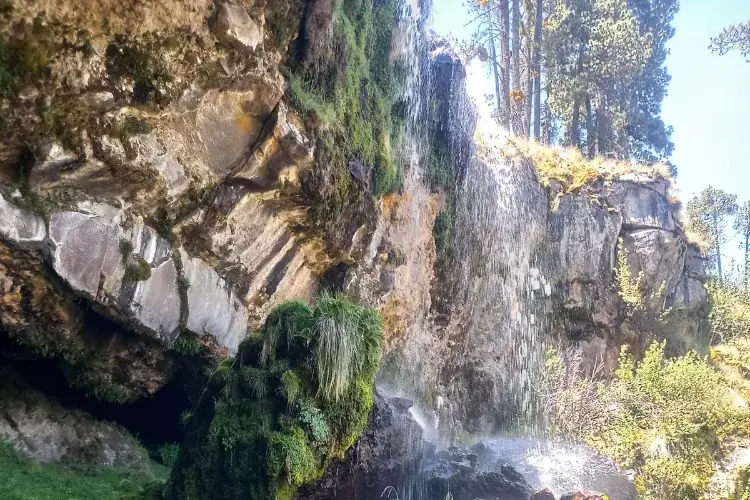 cascada del glaciar volcan pico de orizaba